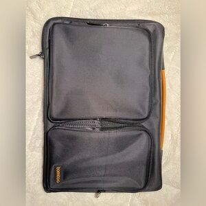 Tomtoc 360 Protective Laptop Sleeve 
Exterior 14” x 9.5”
NWOT